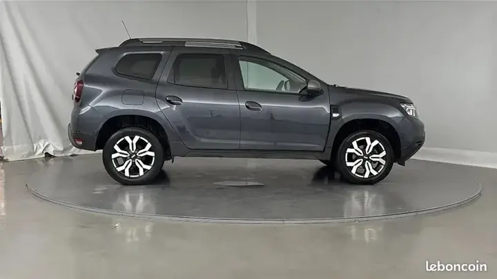 Dacia Duster 2023 photo 4
