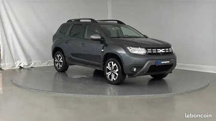 Dacia Duster 2023 photo 3