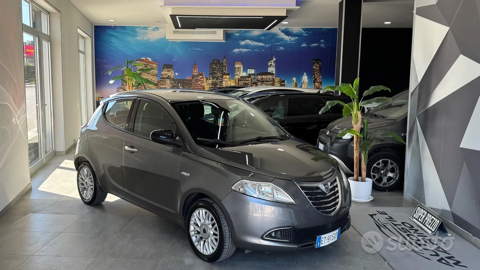 Lancia Ypsilon