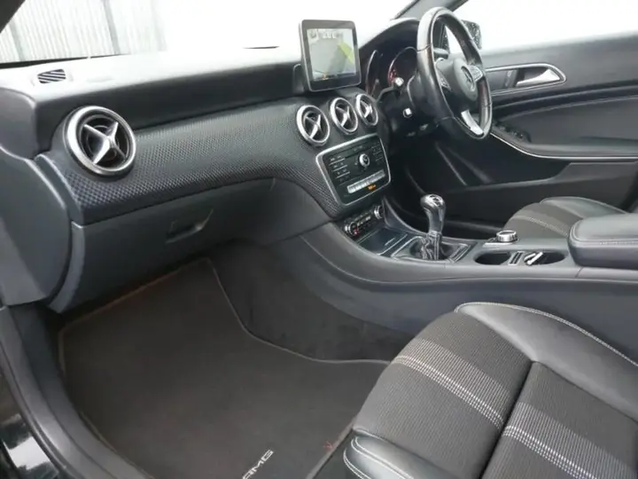 Mercedes-Benz A-Class 2018 photo 5