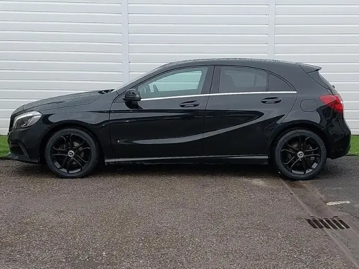 Mercedes-Benz A-Class 2018 photo 4