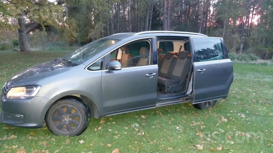 Volkswagen Sharan 2012 photo 3
