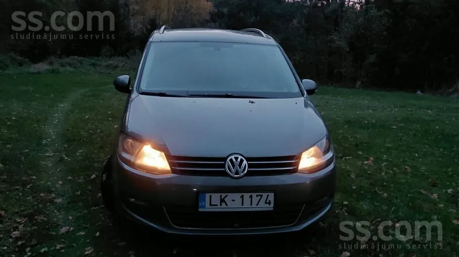Volkswagen Sharan 2012 photo 2