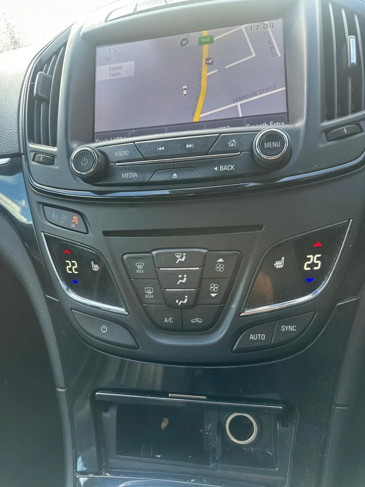 Vauxhall Insignia 2015 photo 4