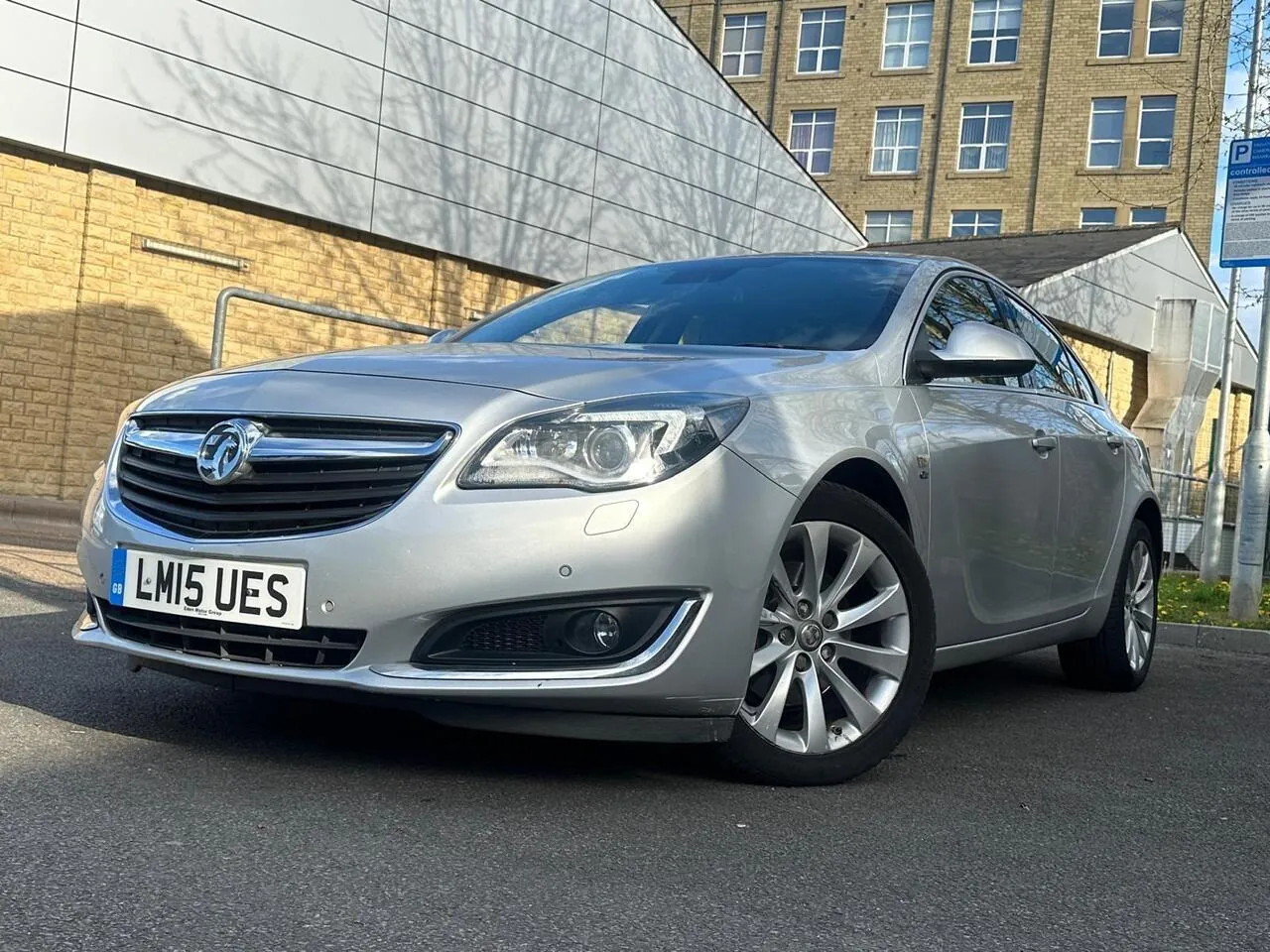 Vauxhall Insignia 2015 photo 3