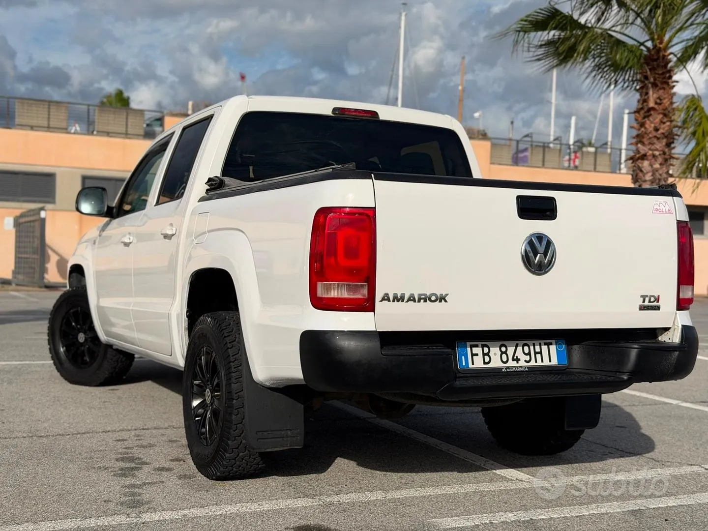 Volkswagen Amarok 2015 photo 2
