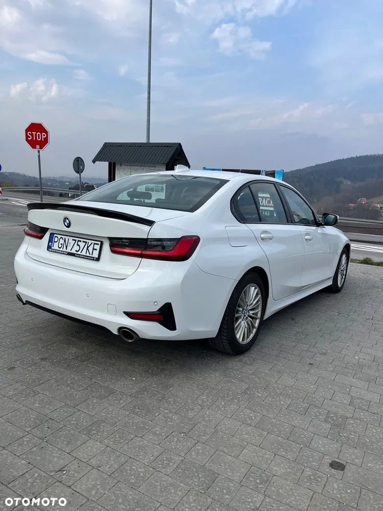 BMW 320I 2019 photo 5