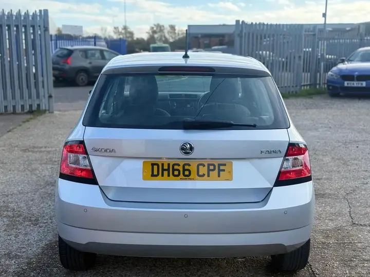 Skoda Fabia 2016 photo 4