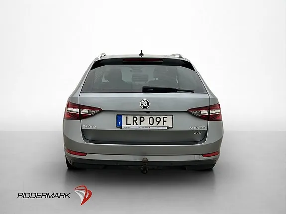Skoda Superb 2019 photo 5