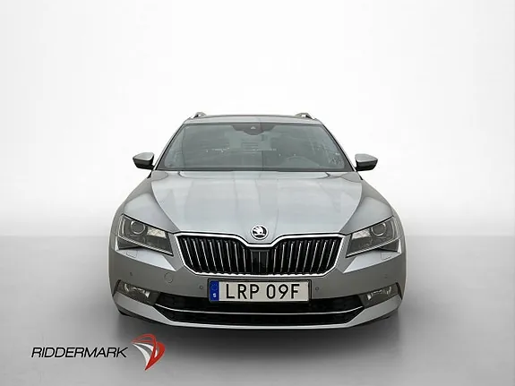 Skoda Superb 2019 photo 2