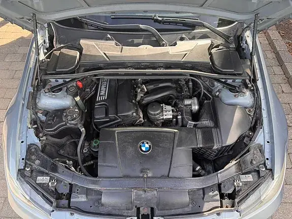 BMW 318I 2006 photo 4
