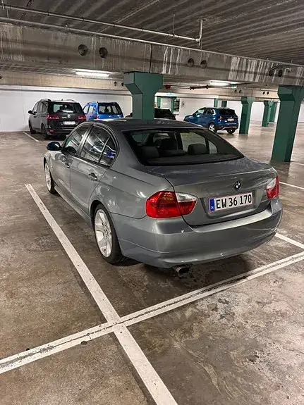 BMW 318I 2006 photo 2