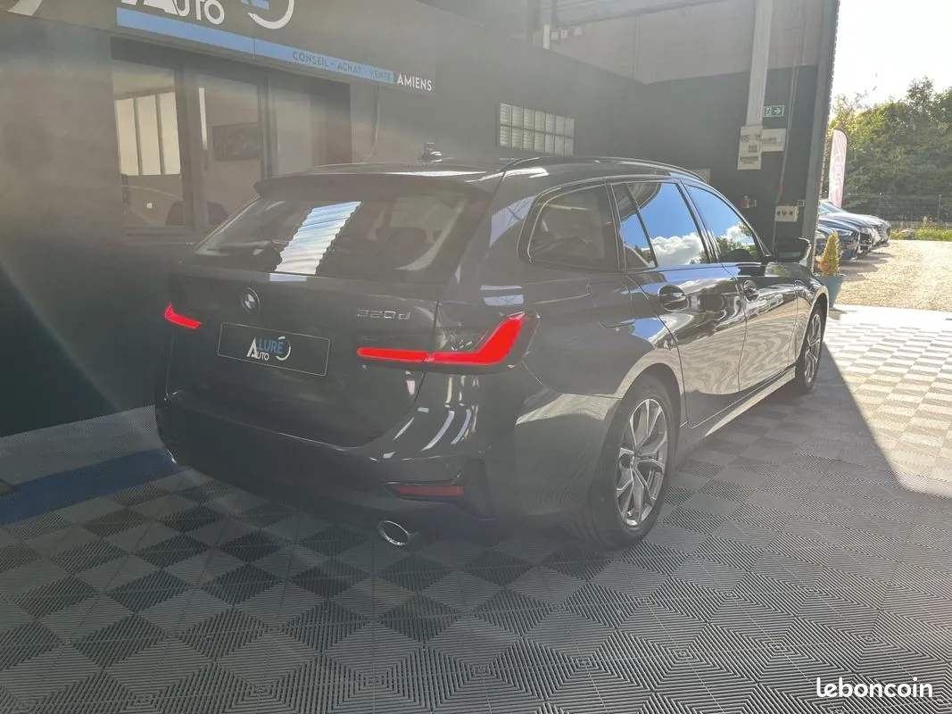 BMW 3 Series 2021 photo 3