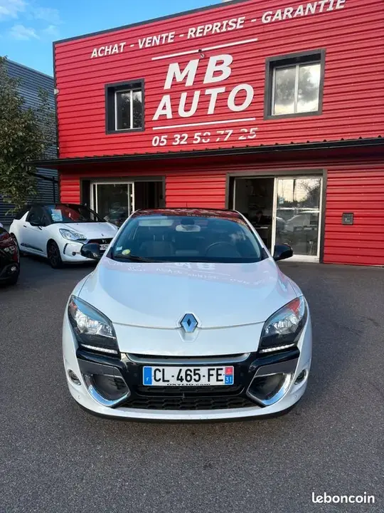 Renault Megane 2012 photo 2