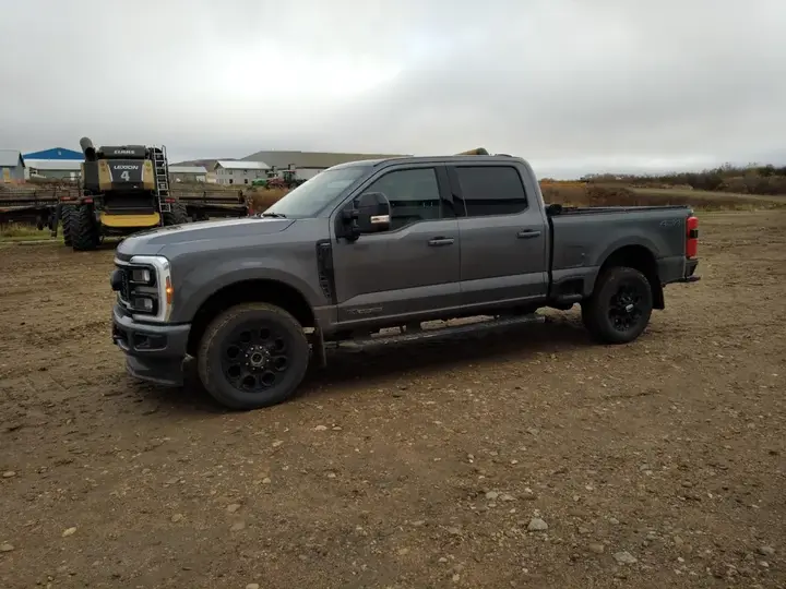 Ford F350 2026 photo 2