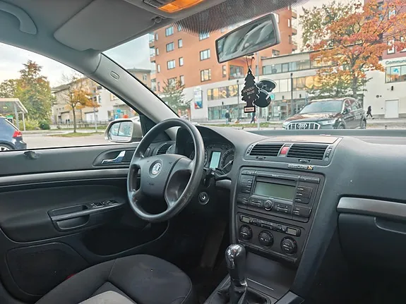 Skoda Octavia 2005 photo 3