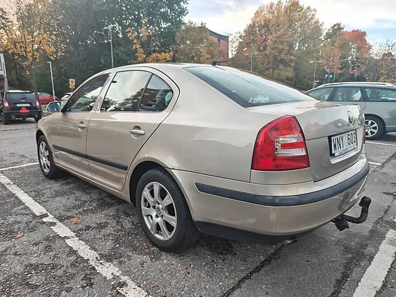 Skoda Octavia 2005 photo 2