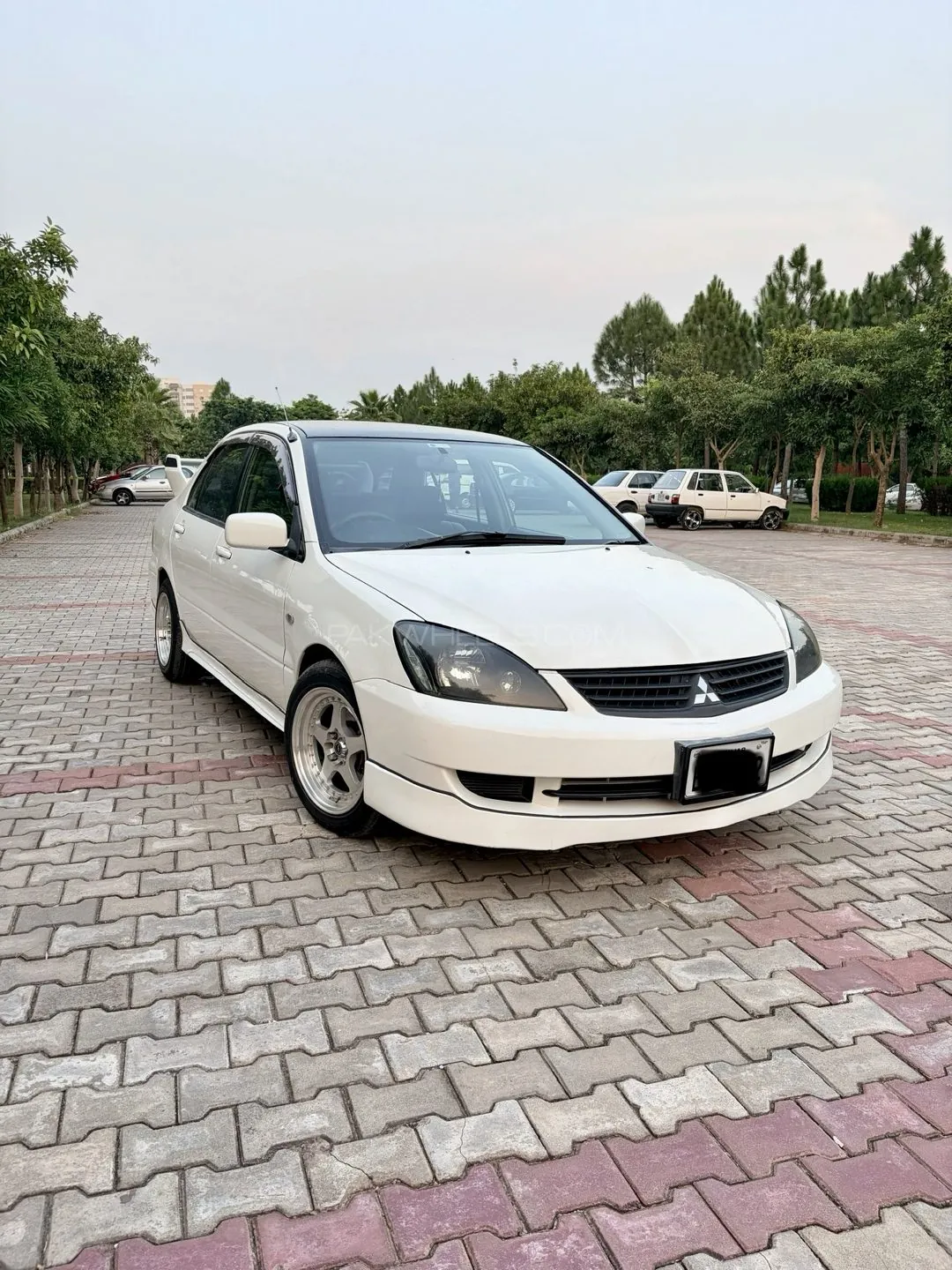 Mitsubishi Lancer