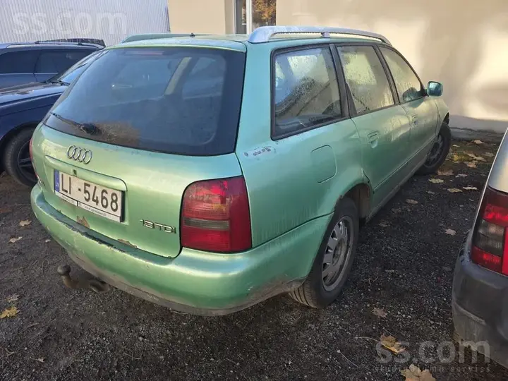 Audi A4 1998 photo 4
