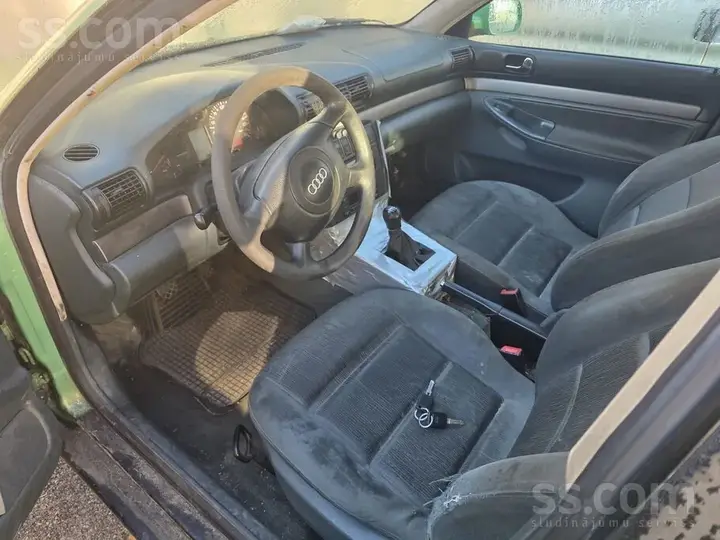 Audi A4 1998 photo 5