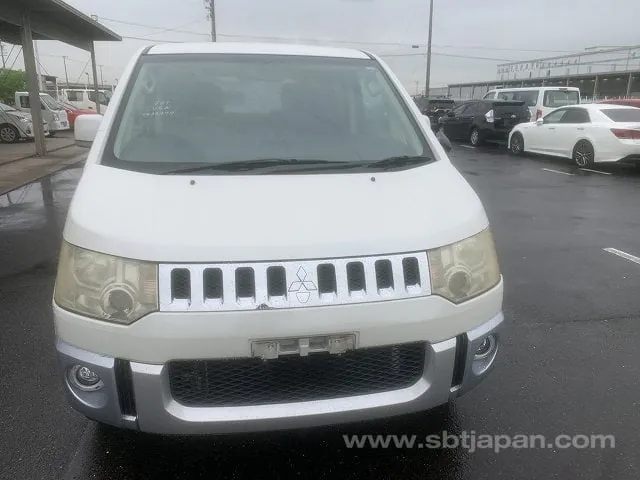 Mitsubishi Delica D:5 2011 photo 5
