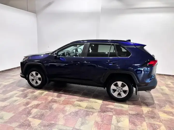 Toyota Rav4 2025 photo 5