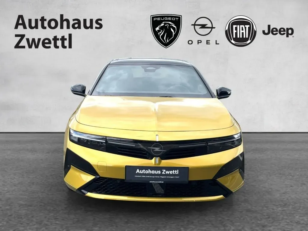 Opel Astra 2026 photo 2