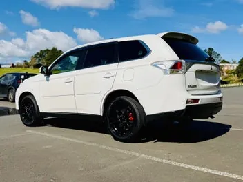 Mitsubishi Outlander 2013 photo 4