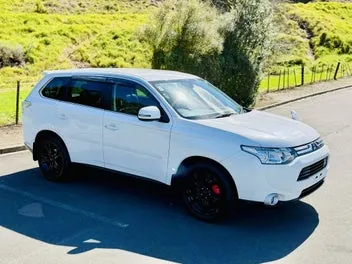 Mitsubishi Outlander 2013 photo 5