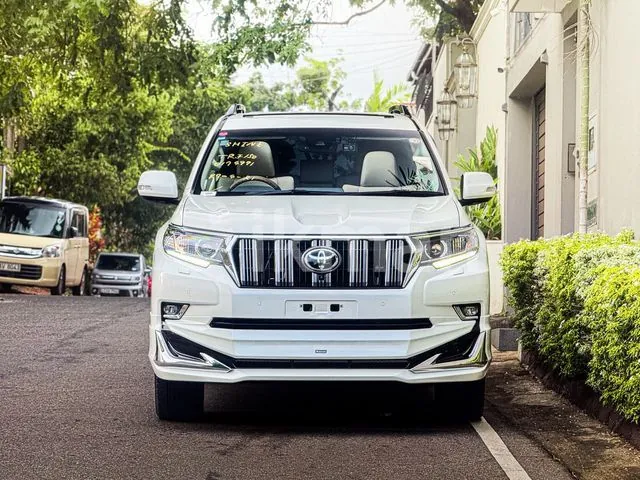 Toyota Land Cruiser Prado 2023 photo 2