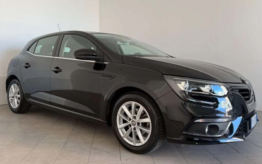Renault Megane 2019 photo 3