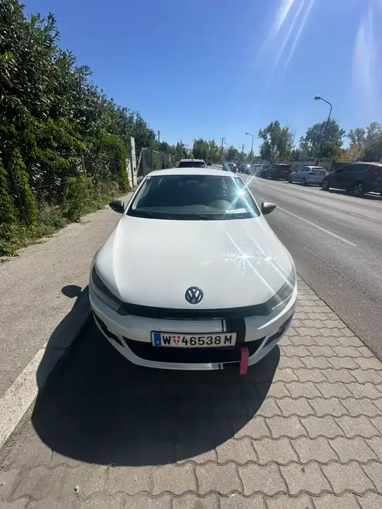 Volkswagen Scirocco 2010 photo 2
