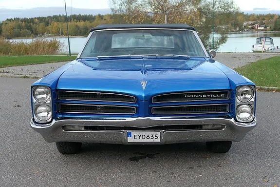 Pontiac Bonneville 1966 photo 2