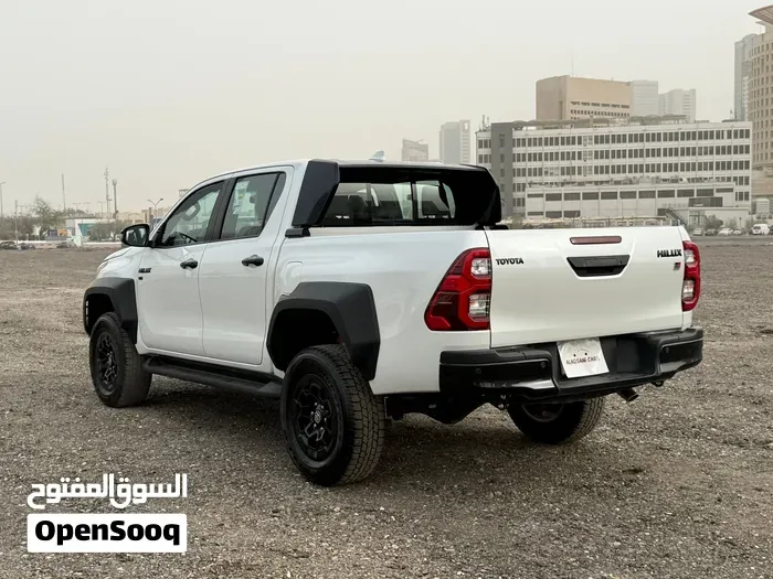Toyota Hilux 2024 photo 4