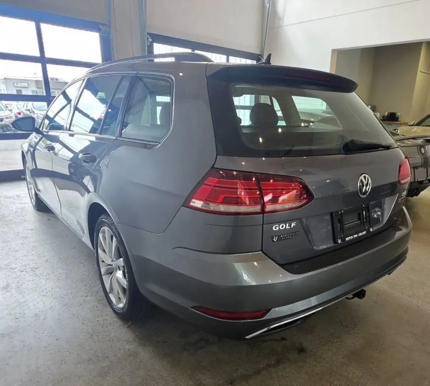 Volkswagen Golf Sportwagen 2018 photo 5