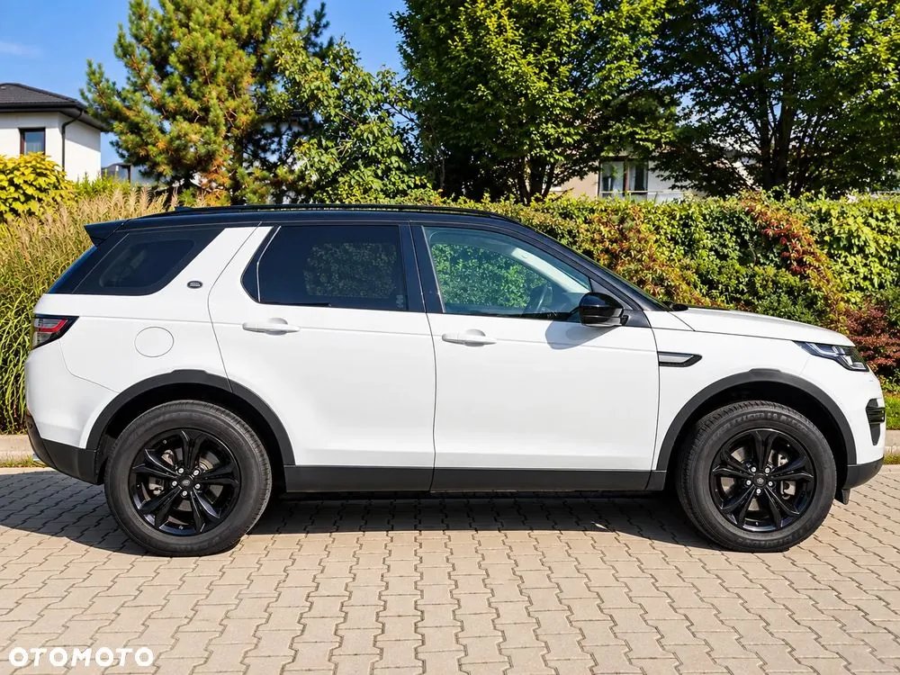 Land Rover Discovery Sport 2017 photo 2