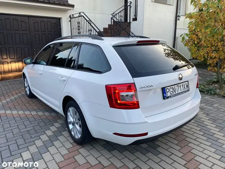 Skoda Octavia 2017 photo 2