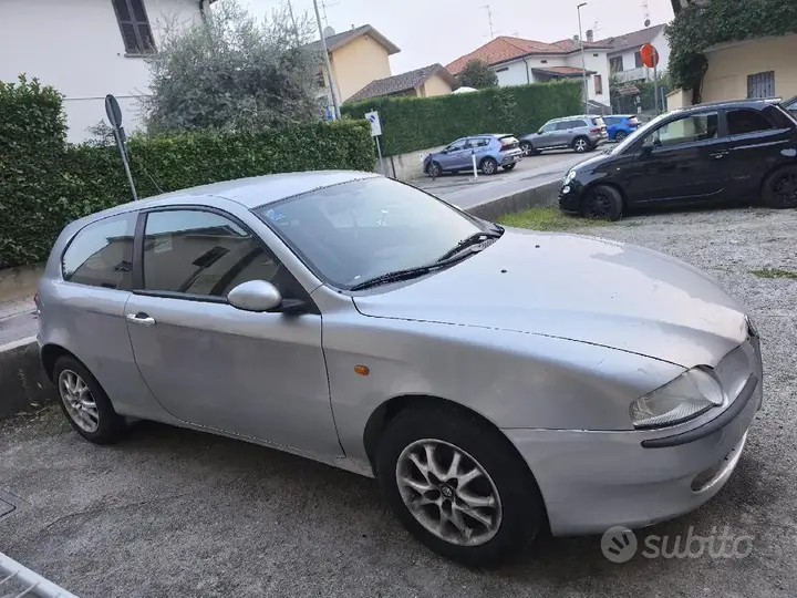 Alfa Romeo 147 2003 photo 2