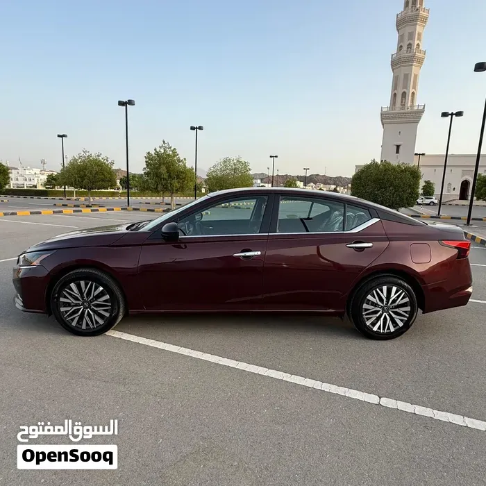 Nissan Altima 2025 photo 2