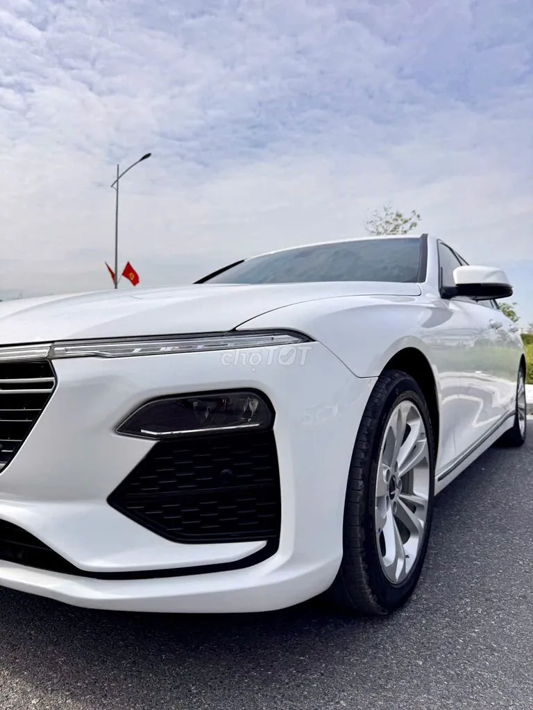 Vinfast Lux A 2021 photo 2