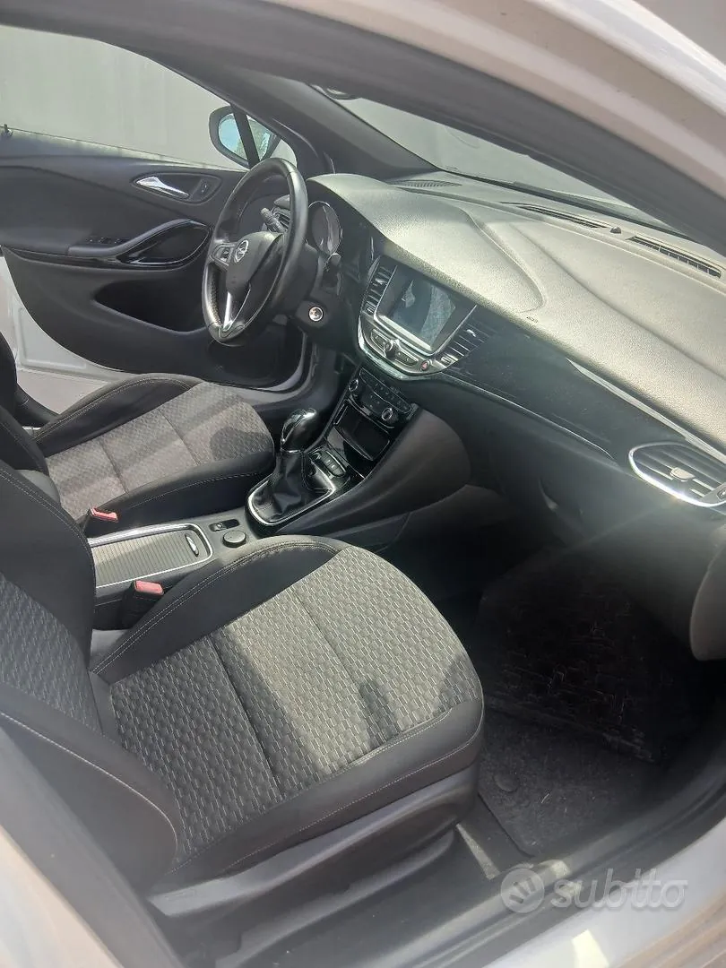 Opel Astra 2018 photo 4