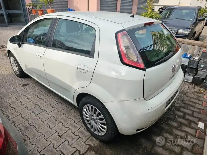 Fiat Punto 2014 photo 4