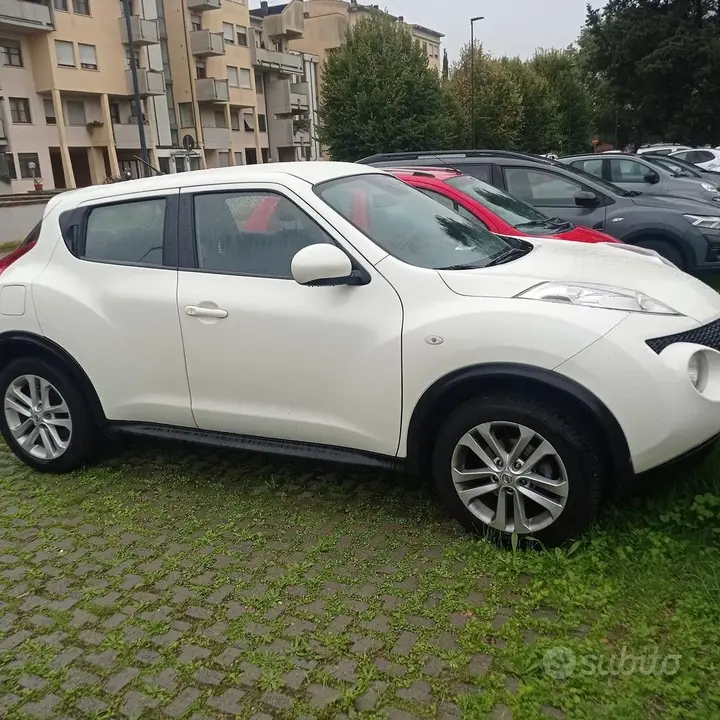 Nissan Juke 2015 photo 4
