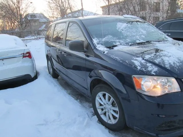 Dodge Caravan 2015 photo 2