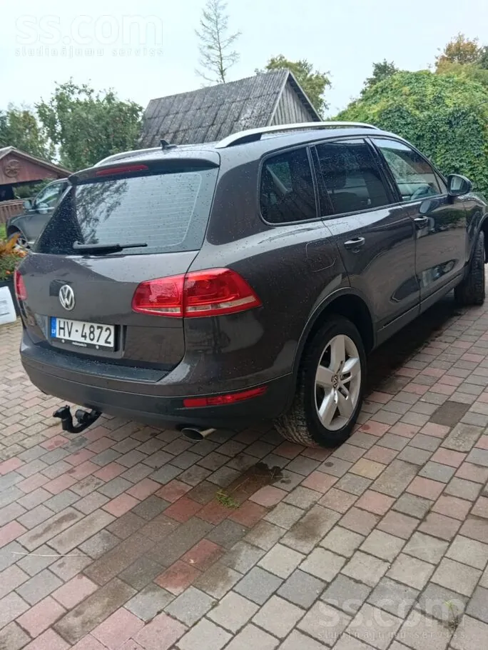 Volkswagen Touareg 2012 photo 3