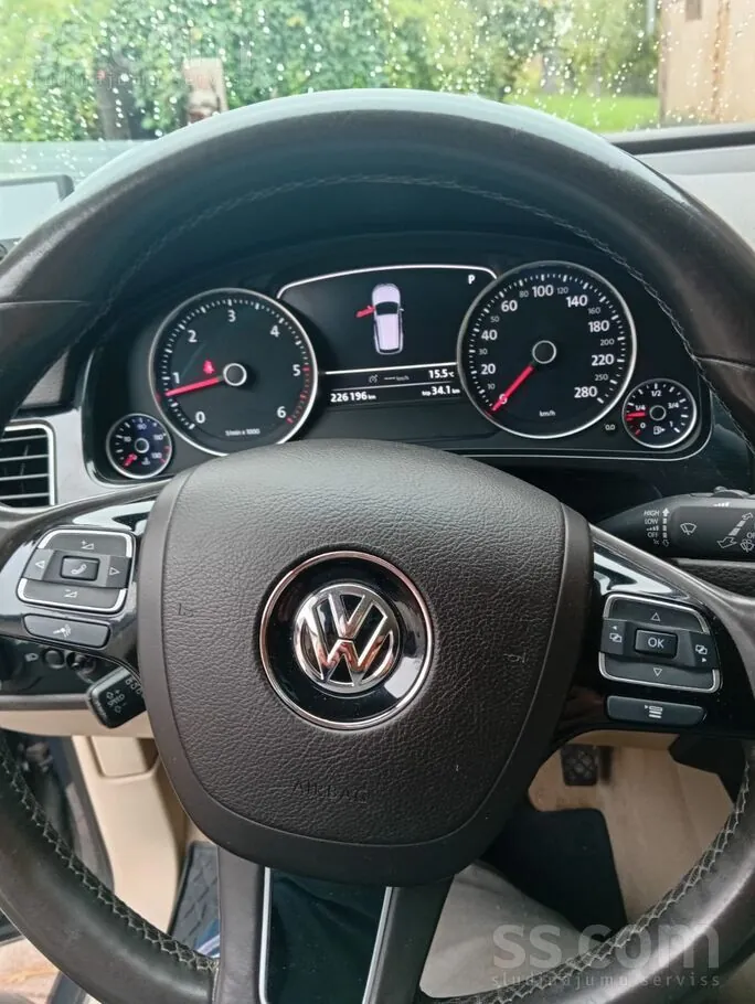 Volkswagen Touareg 2012 photo 4