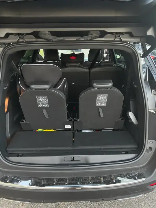 Peugeot 5008 2021 photo 3