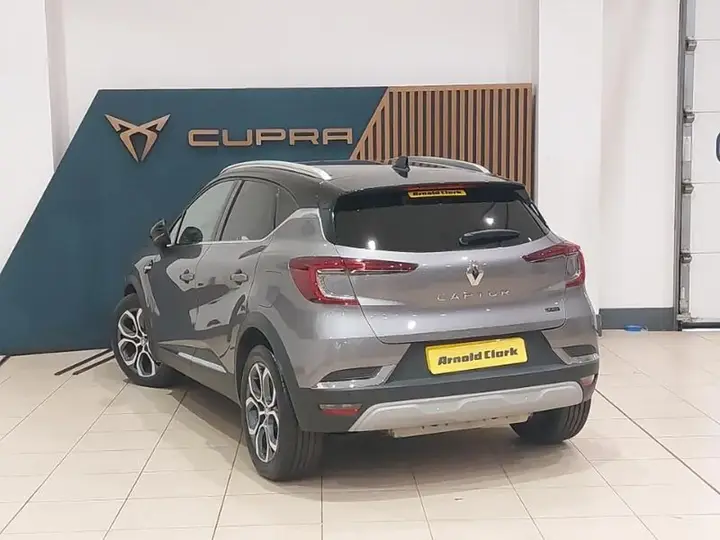 Renault Captur 2023 photo 2