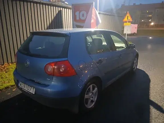 Volkswagen Golf 5 2005 photo 4