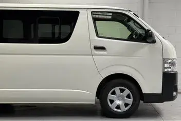 Toyota Hiace 2020 photo 3